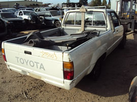 1984 TOYOTA PICK-UP HILUX, 2.4L EFI AUTO 2WD, COLOR WHITE, STK Z15003